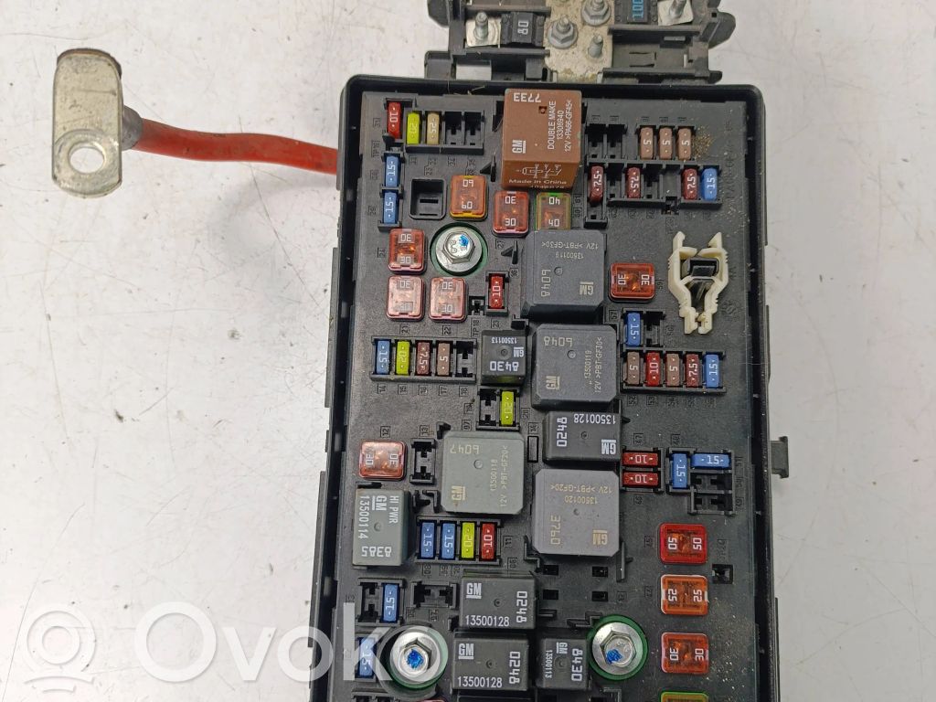 Opel Insignia A Fuse module 