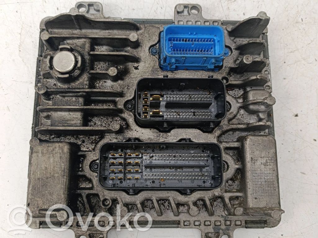 Opel Insignia A Engine control unit/module 