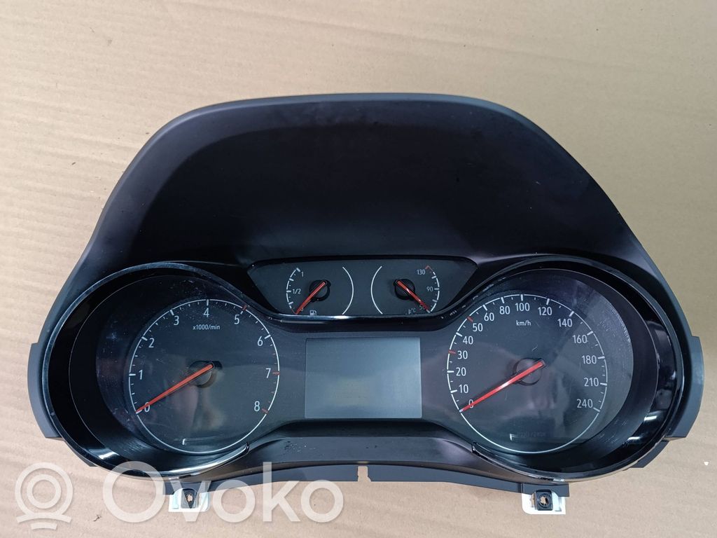 Opel Corsa F Licznik / Prędkościomierz 