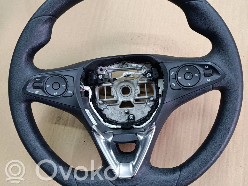 Opel Corsa F Volante 