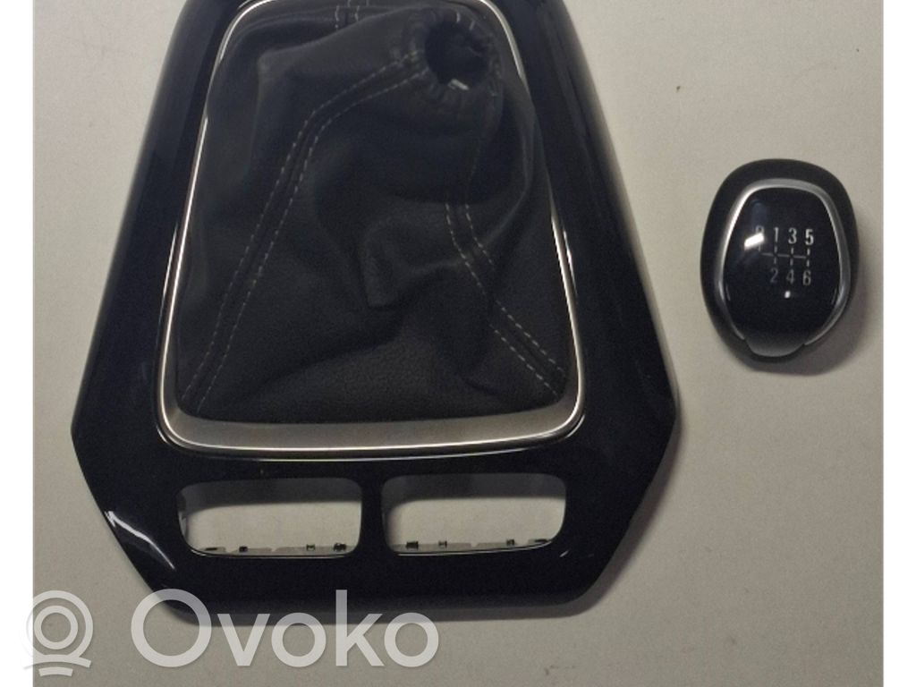 Opel Corsa F Drążek / Pokrętło zmiany biegów 