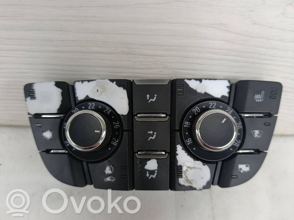 Opel Astra J Climate control unit 