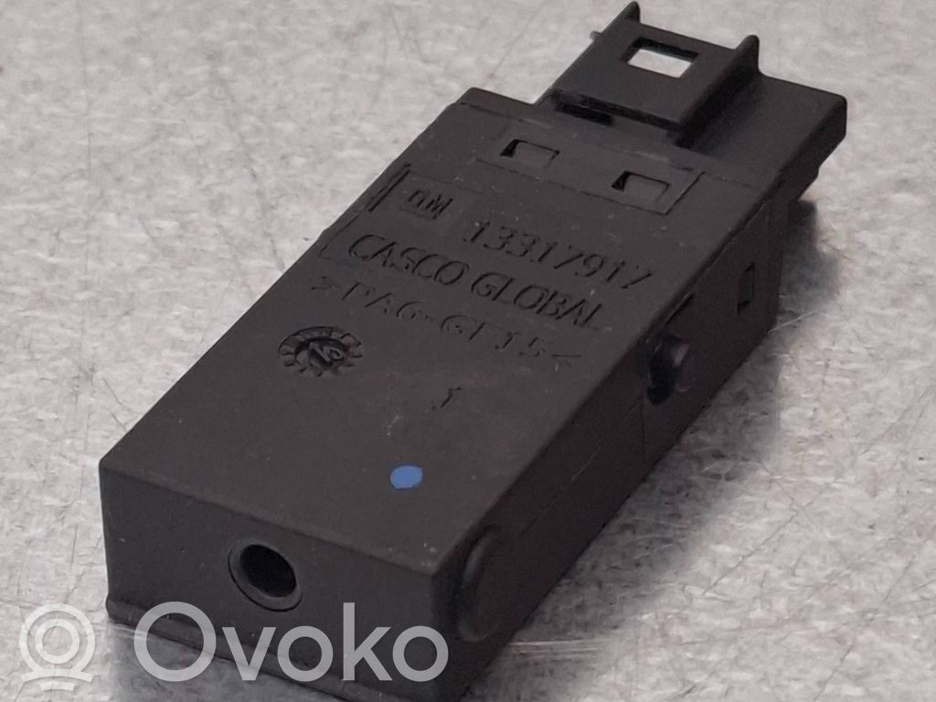Opel Astra J AUX in-socket connector 