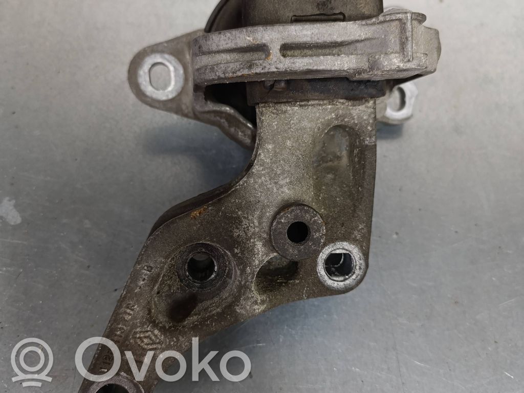 Opel Vivaro Engine mount bracket 