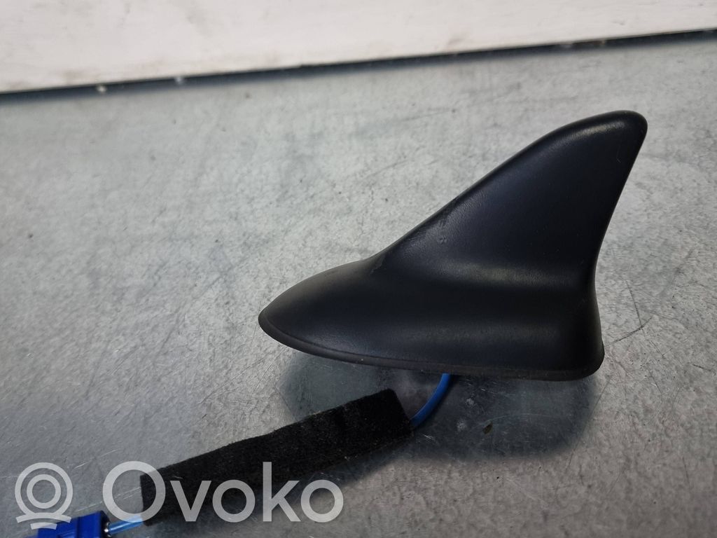 Opel Astra K GPS-pystyantenni 