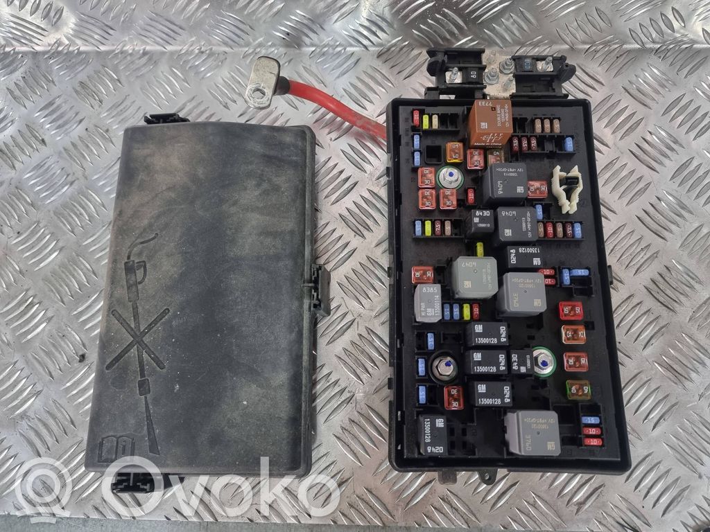 Opel Insignia A Fuse module 