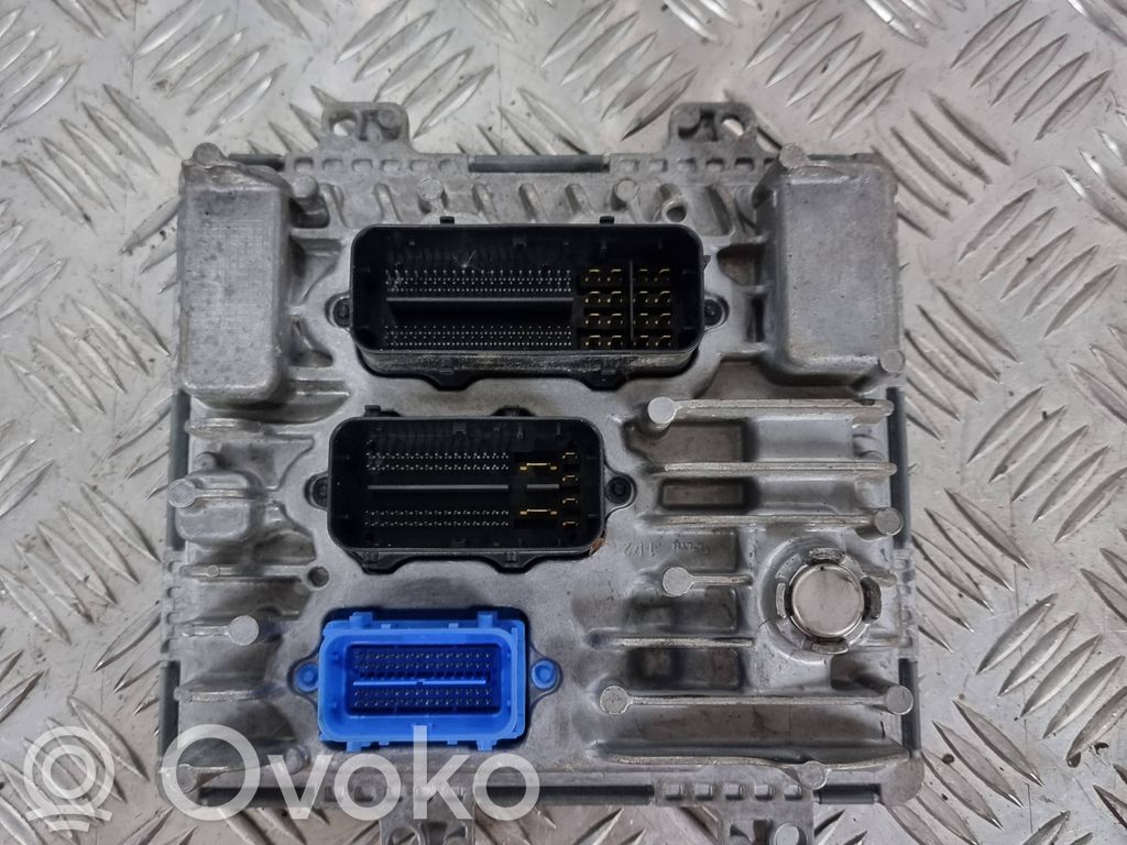 Opel Astra K Engine control unit/module 