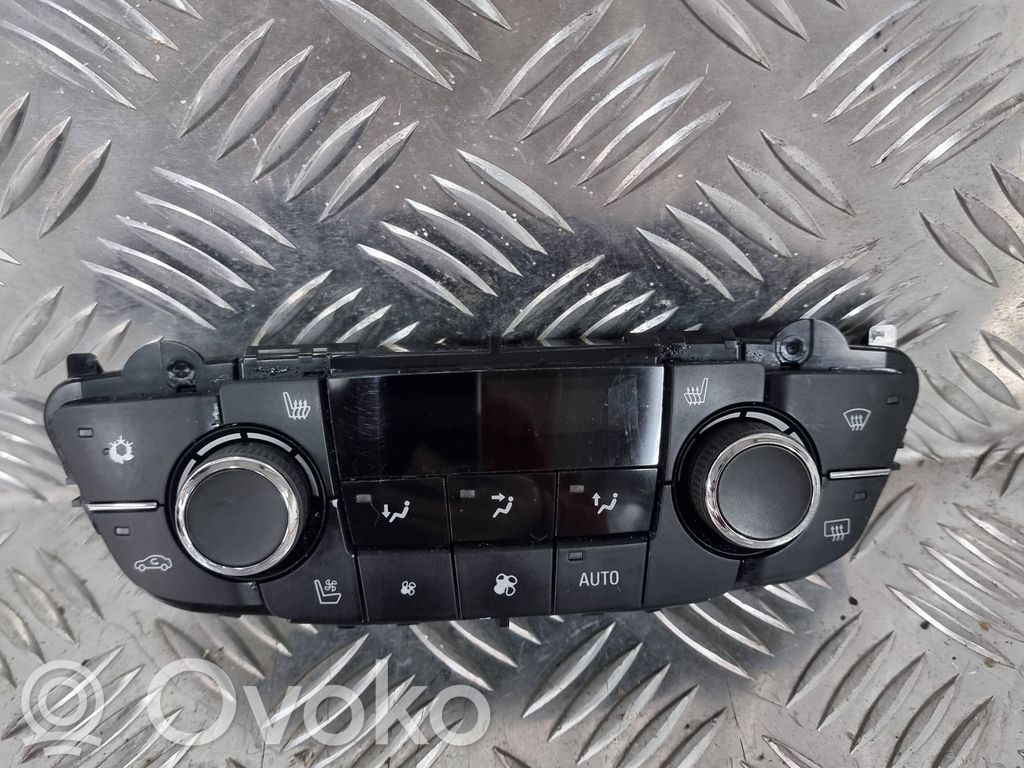 Opel Insignia A Climate control unit 