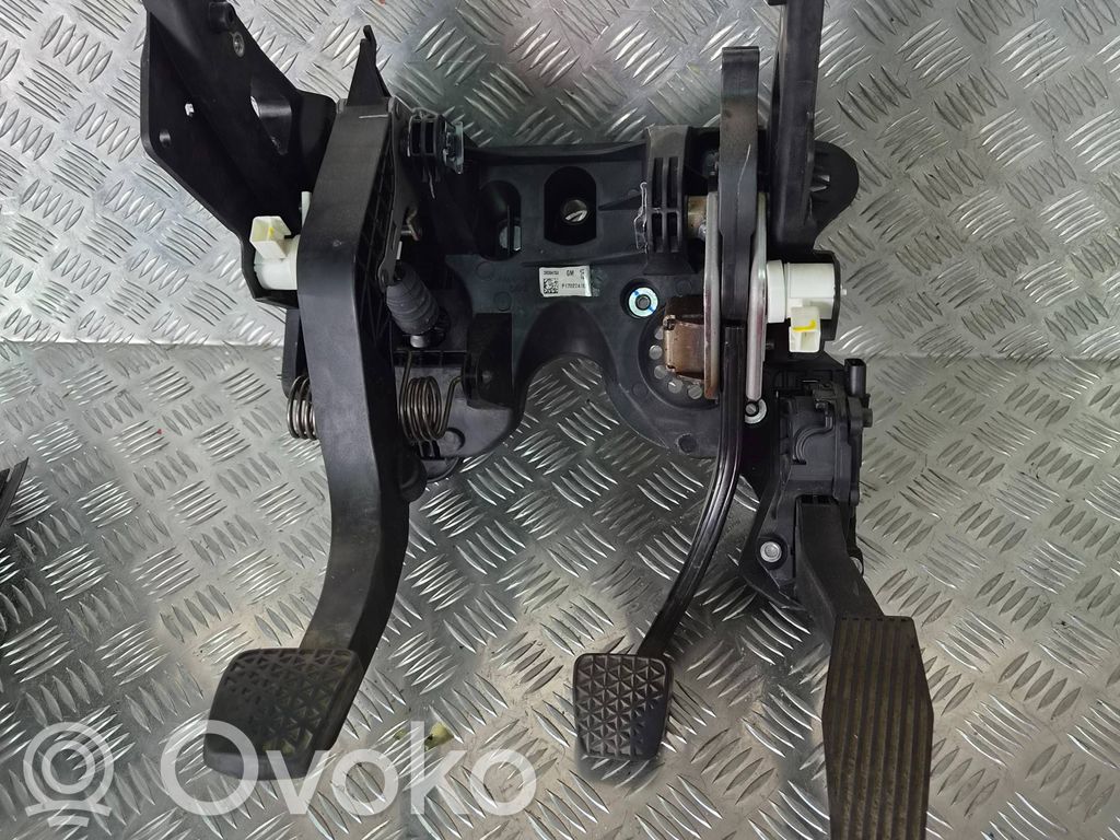 Opel Astra K Assemblage pédale 