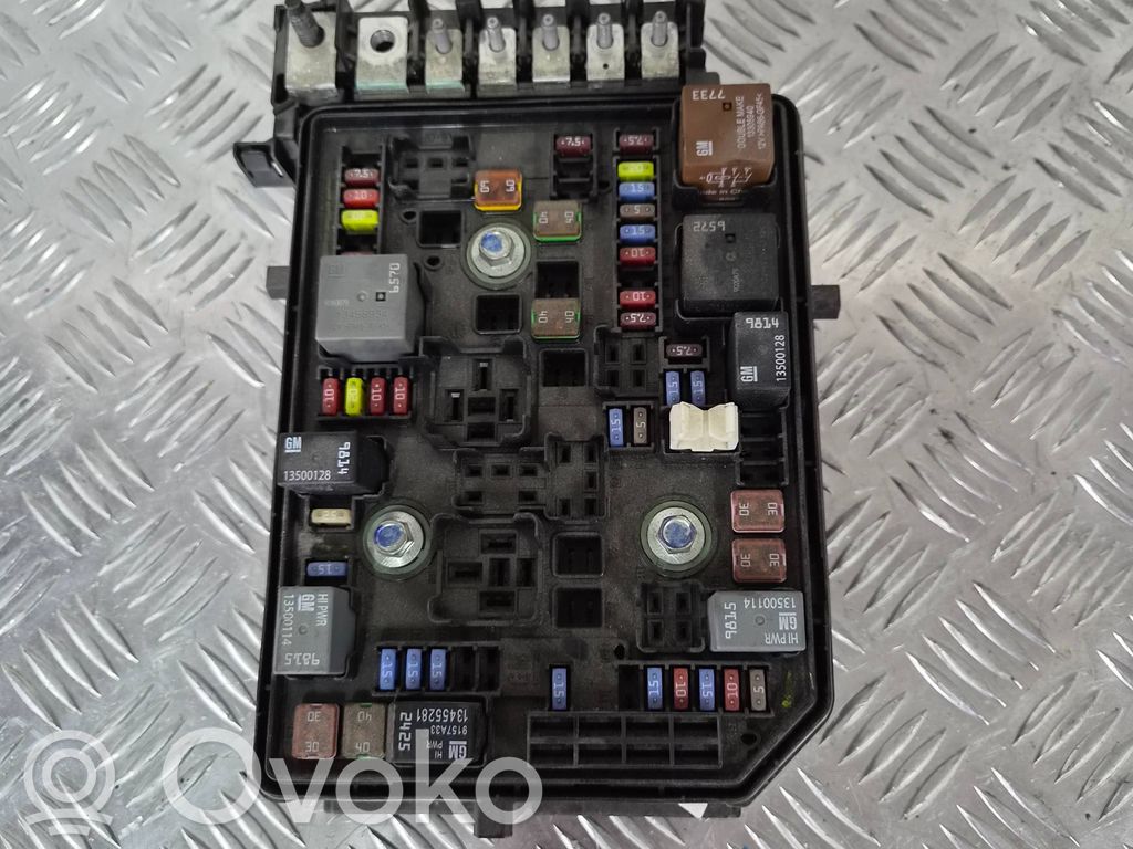 Opel Astra K Módulo de fusible 
