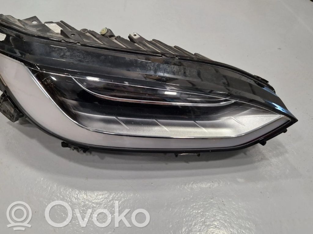 Tesla Model X Scheinwerfer 