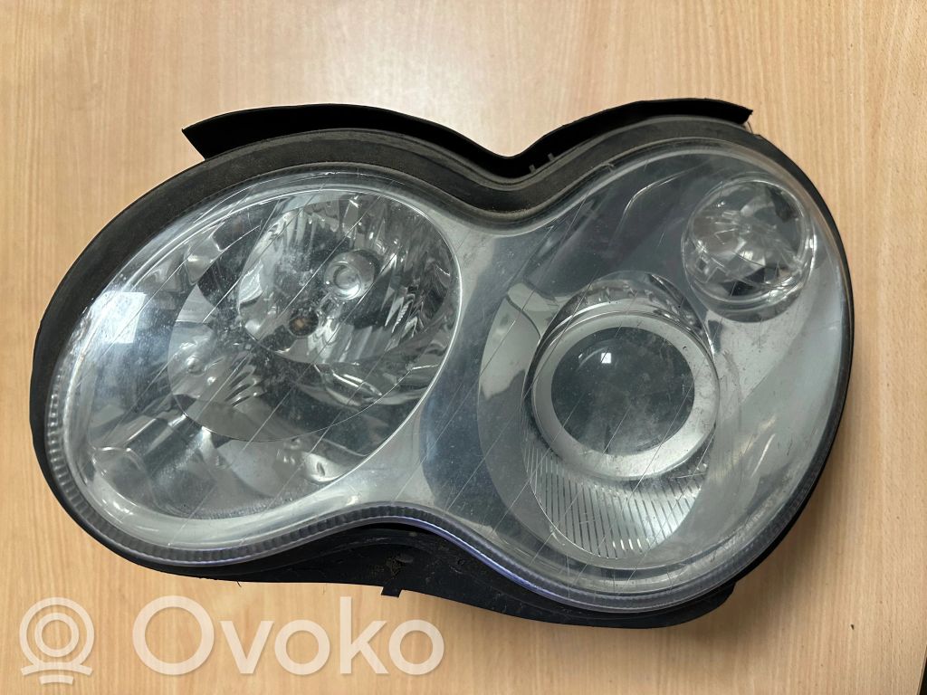 Mercedes-Benz C W203 Lampa przednia 