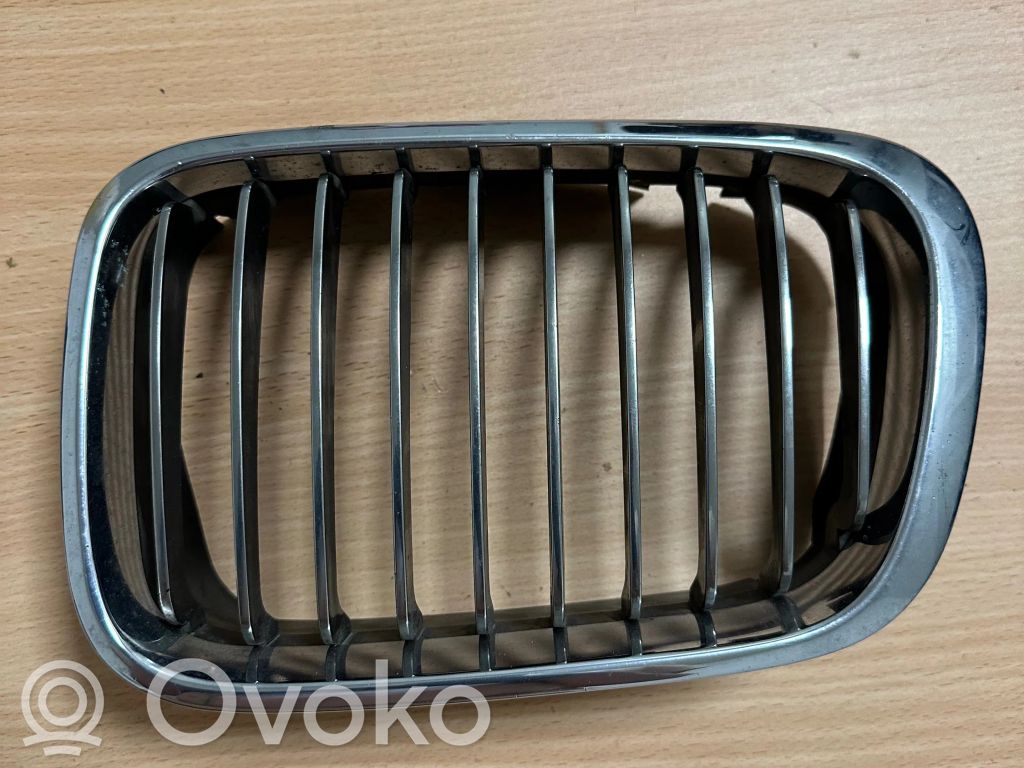 BMW 3 E46 Front bumper upper radiator grill 