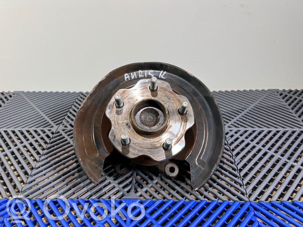 Toyota Auris E180 Front wheel hub 