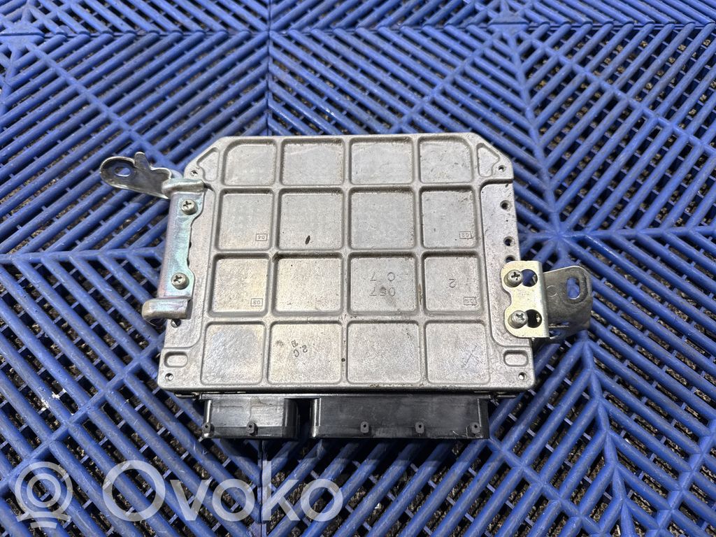 Lexus CT 200H Engine control unit/module 
