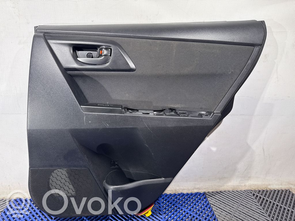 Toyota Auris E180 Boczki / Poszycie drzwi tylnych 