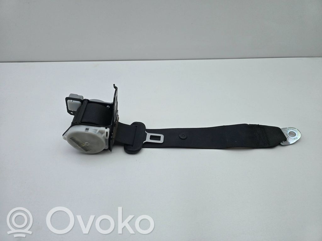Toyota Auris E180 Rear seatbelt 