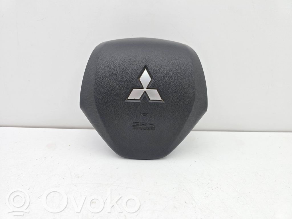 Mitsubishi Outlander Vairo oro pagalvė 