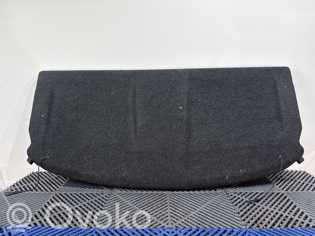 Toyota Auris E180 Hattuhylly 