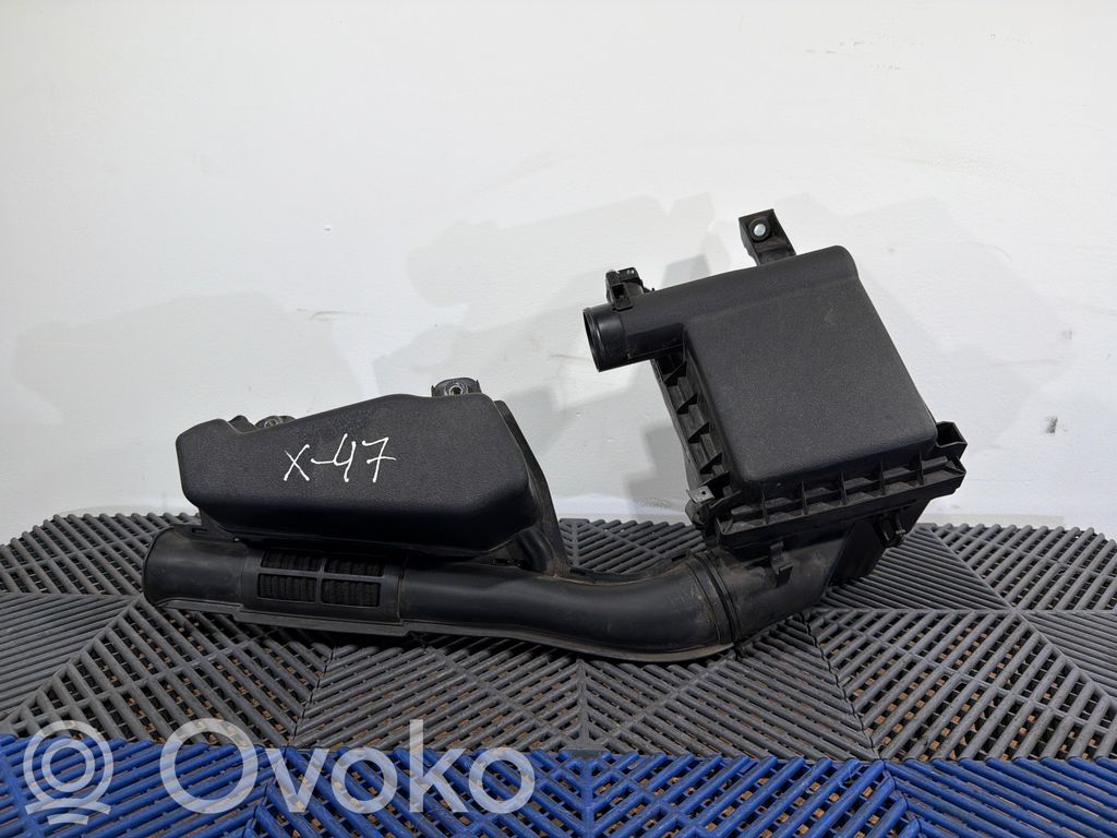 Toyota Prius+ (ZVW40) Cutie filtru aer 