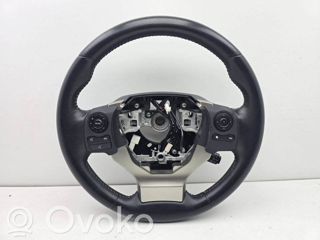 Lexus CT 200H Ohjauspyörä 