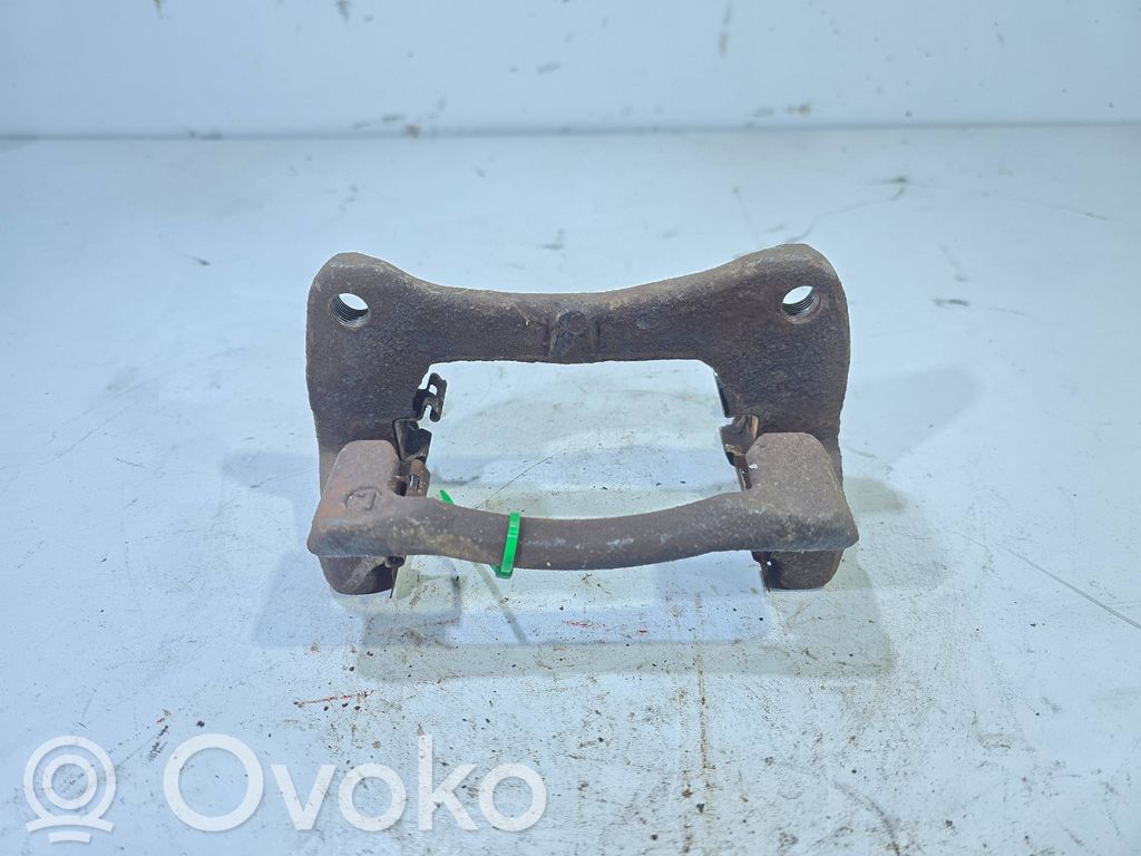 Toyota Prius (XW20) Mocowanie przedniego zacisku hamulca 