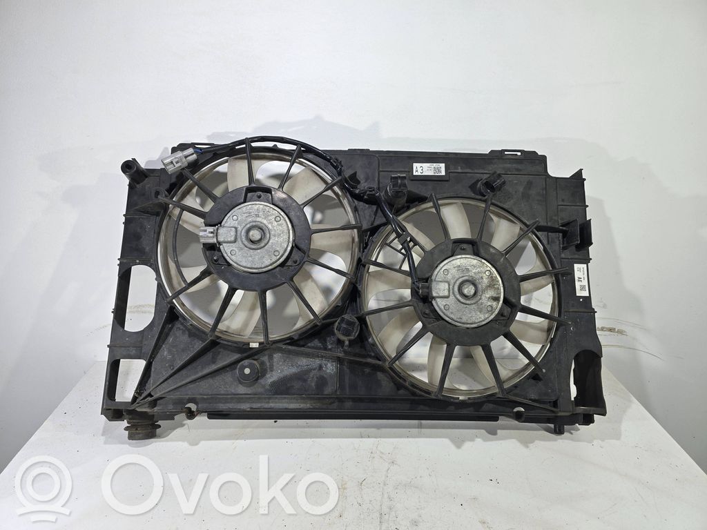 Toyota Auris E180 Wentylator / Komplet 