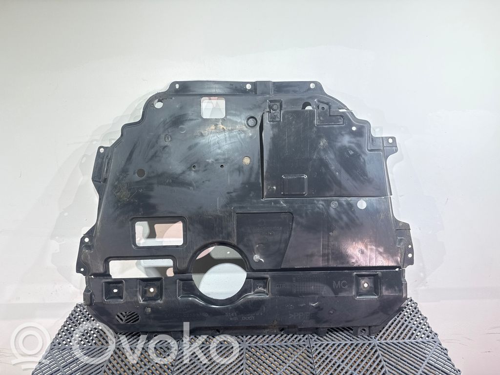 Toyota Auris E180 Engine splash shield/under tray 