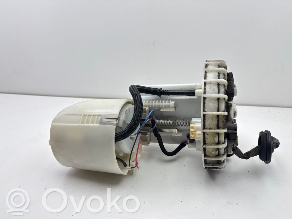 Toyota Prius (XW30) Bomba interna de combustible 