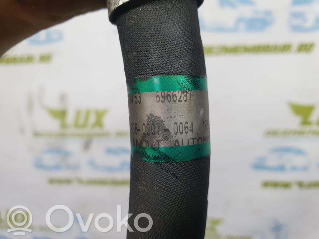 BMW 1 E81 E87 Ilmastointilaitteen putki (A/C) 