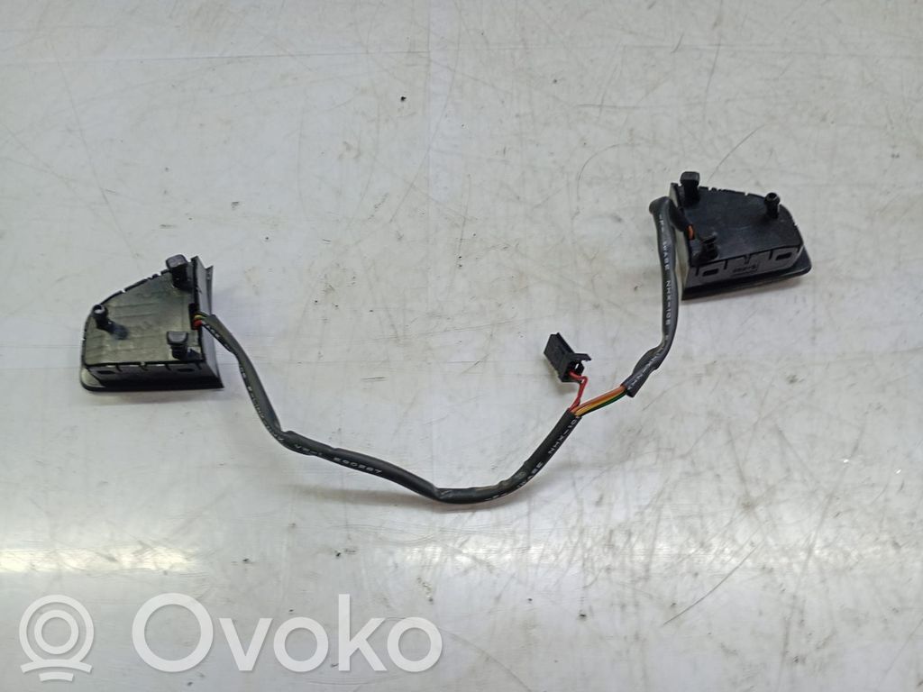 Renault Clio IV Boutons / interrupteurs volant 