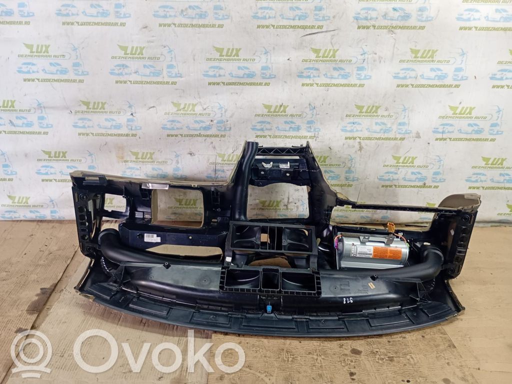 Volvo V70 Панель 