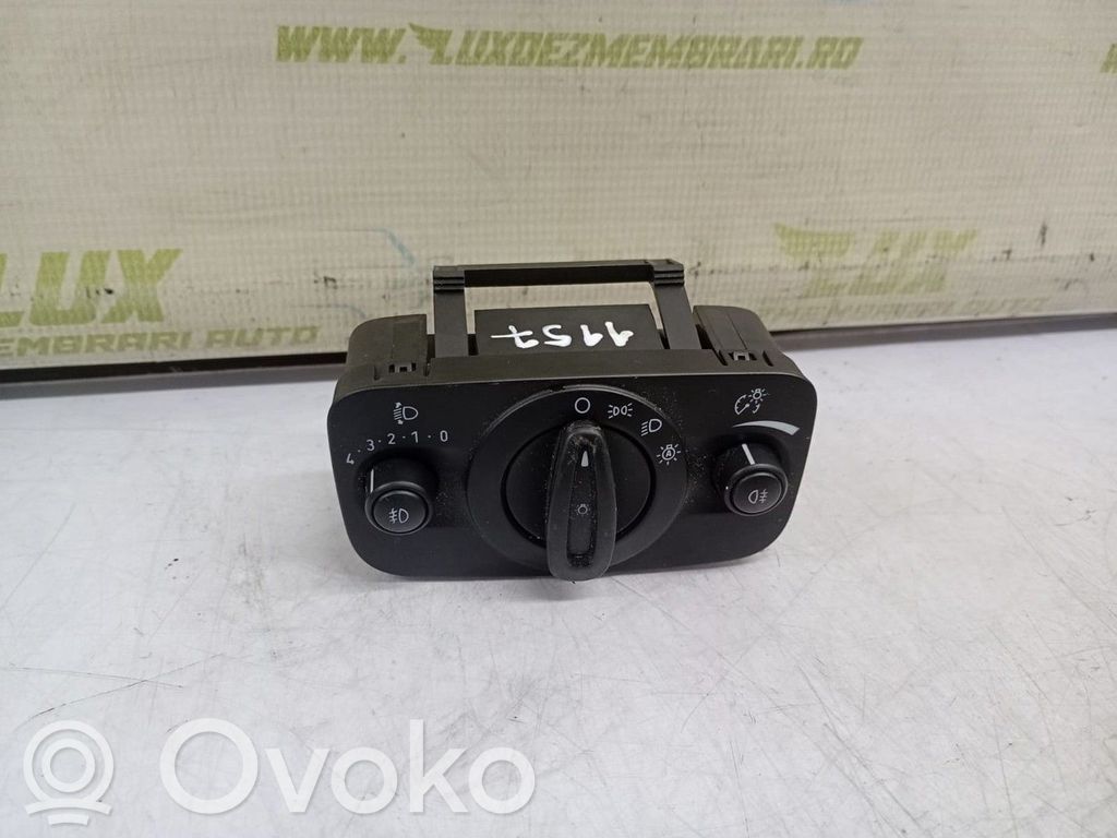 Interrupteur d’éclairage   AV6T13A024