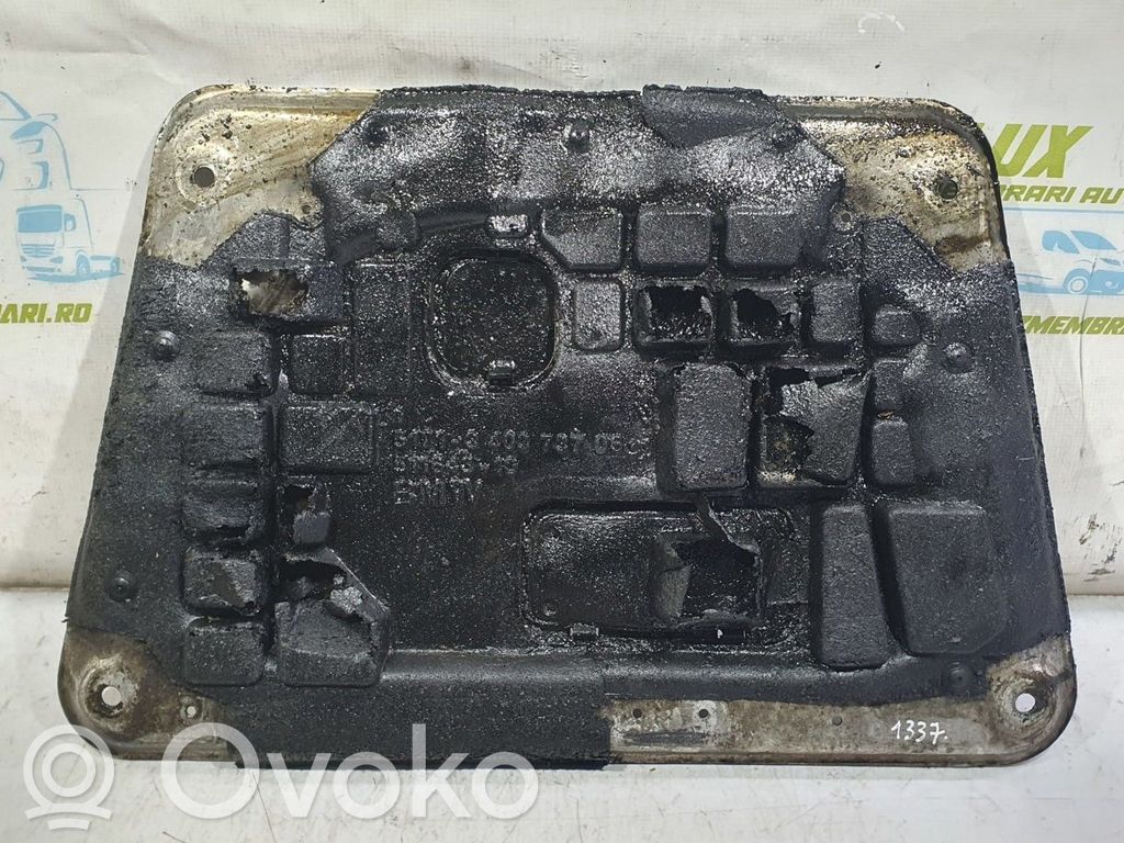 BMW X3 E83 Engine splash shield/under tray 