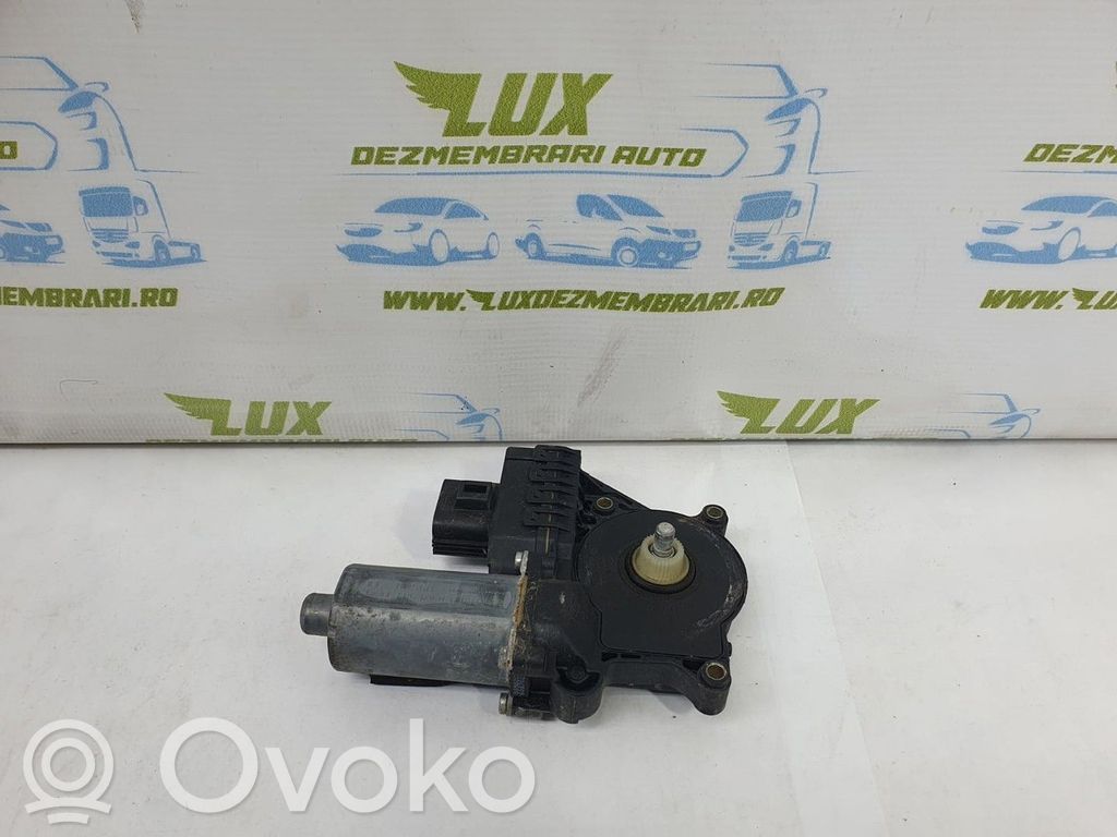 Jaguar X-Type Front door lock 