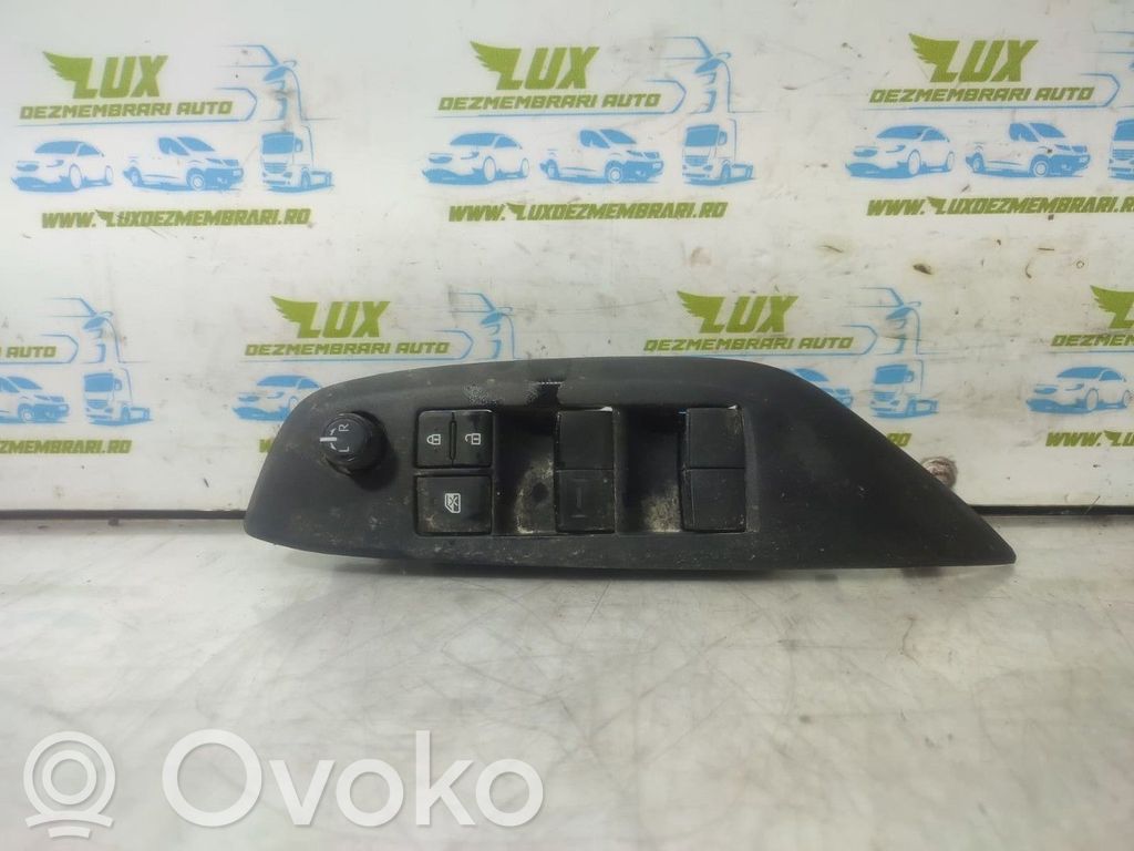 Interruptor de la ventanilla de ventilación   74232K0120
