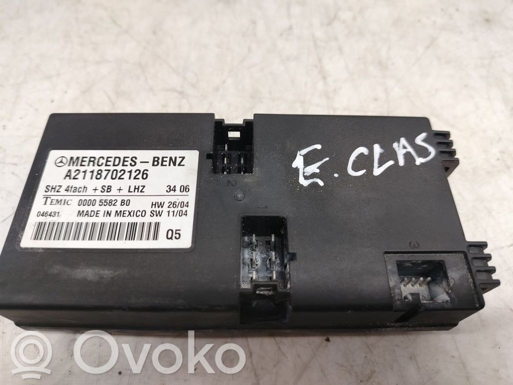 Mercedes-Benz E W211 Câble adaptateur AUX 