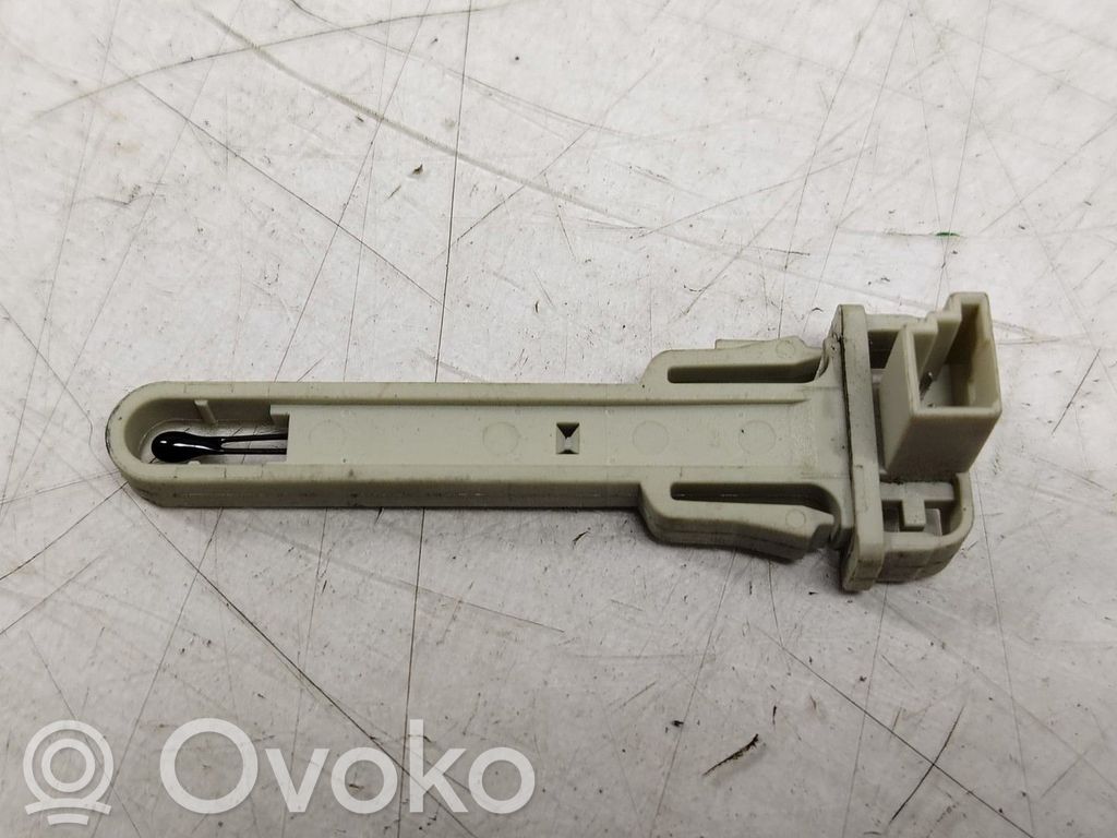 Interior temperature sensor   U9516001