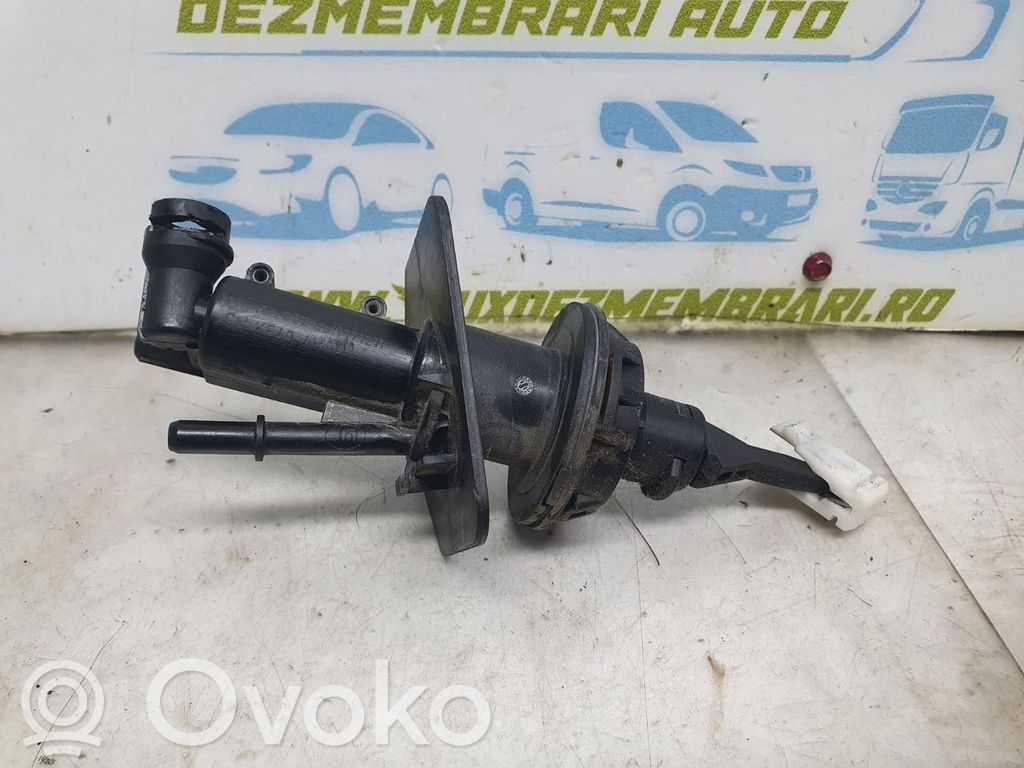 Cilindro maestro de embrague   KE6041400,KE6041400