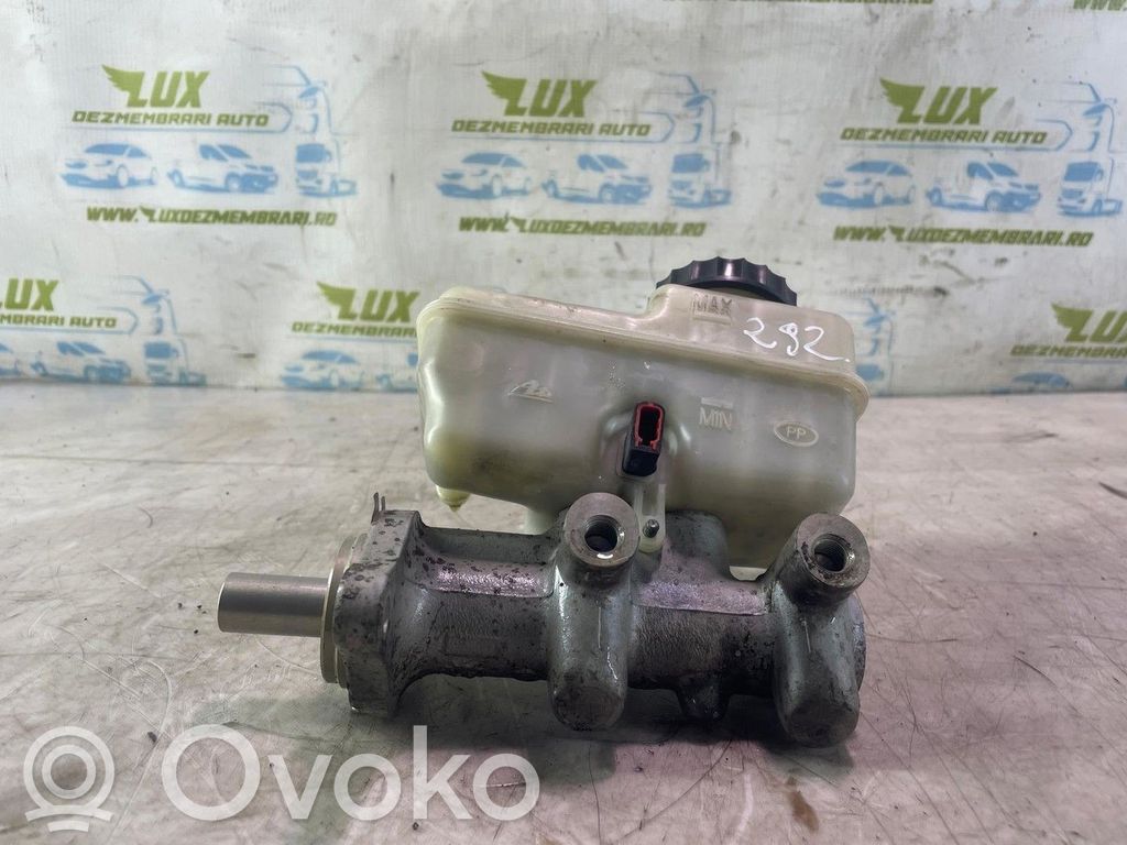 Nissan Pathfinder R52 Master brake cylinder 