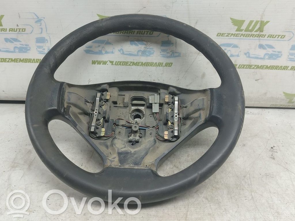 Opel Vivaro Ohjauspyörä 