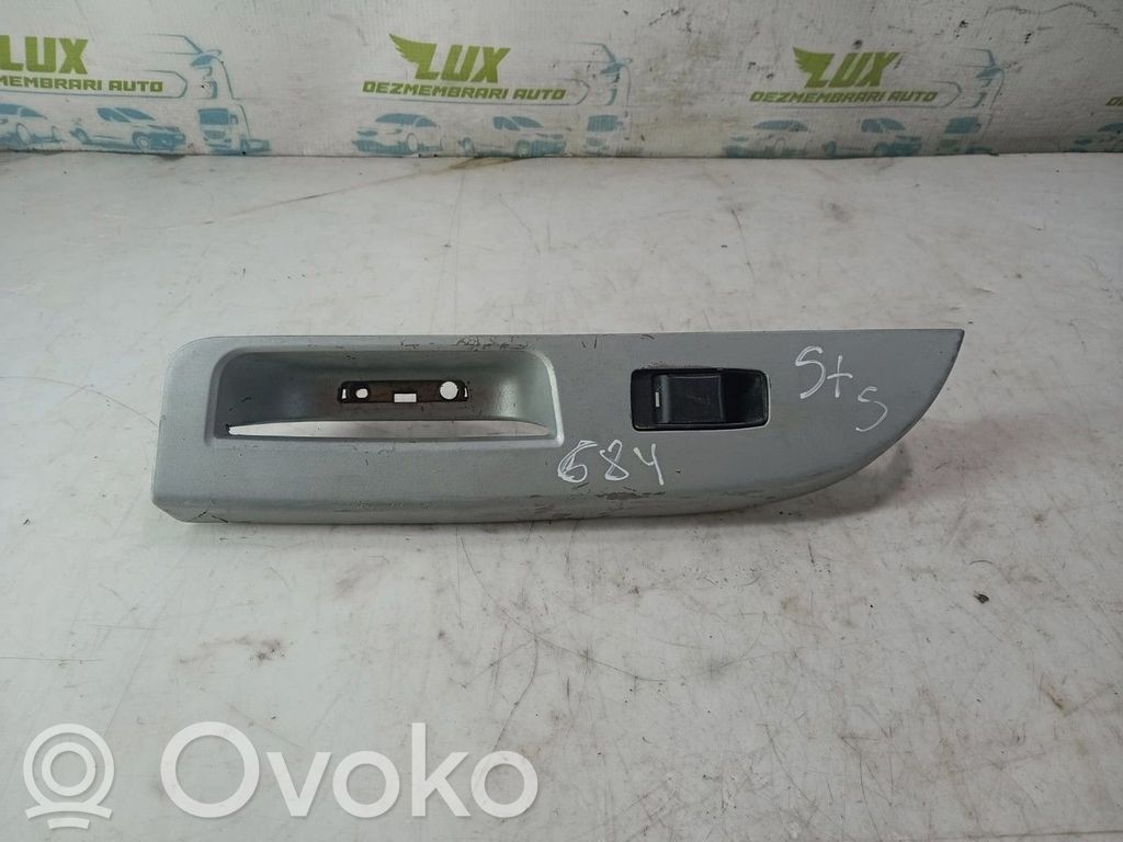 Asiento trasero   04602787AA