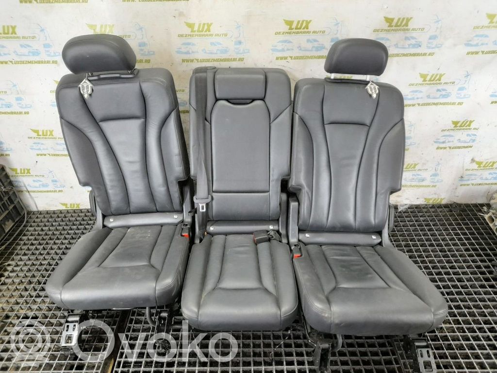 Takaistuin   4M0883311