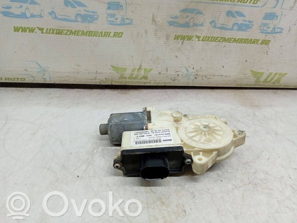 BMW X3 E83 Motor del regulador de la ventanilla de la puerta delantera 