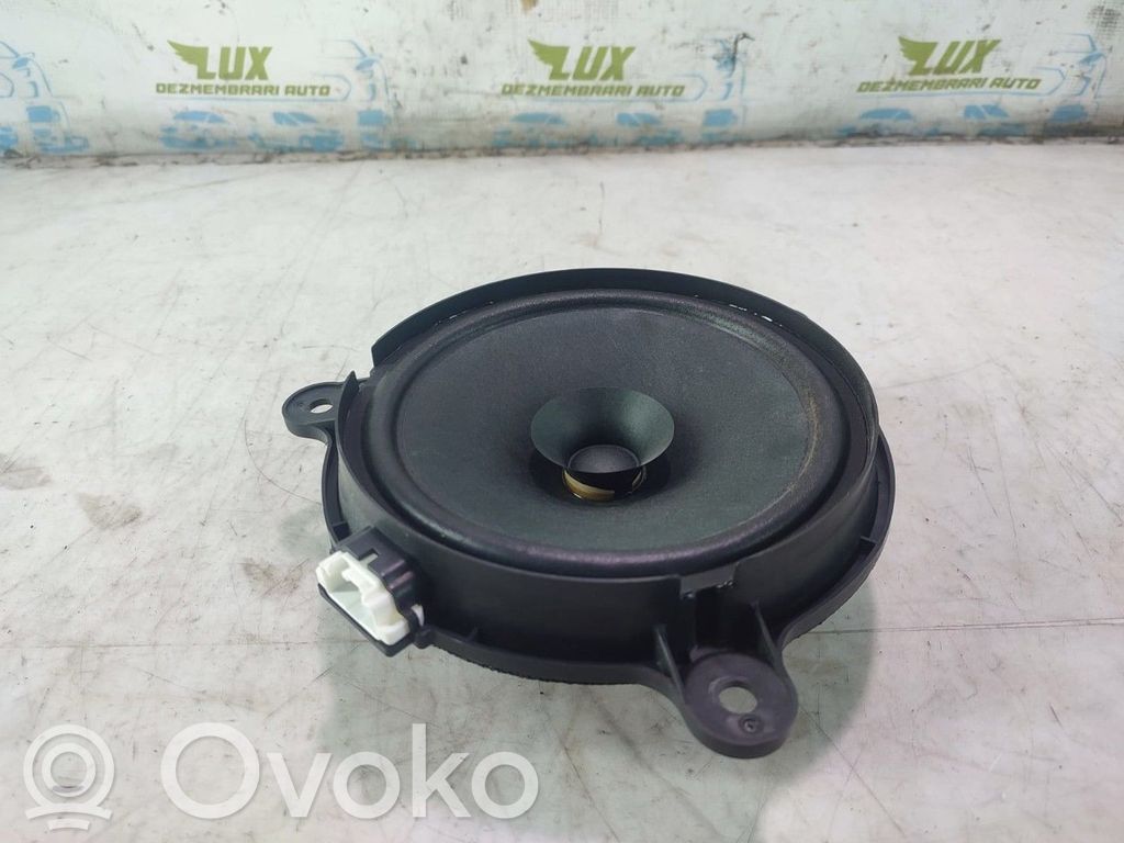 Mazda 5 Altavoz de la puerta delantera 