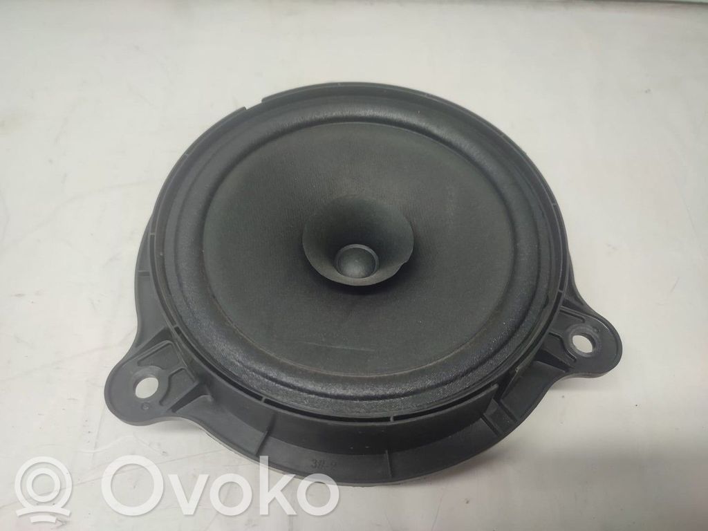 Nissan Qashqai Difuzor ușă față 