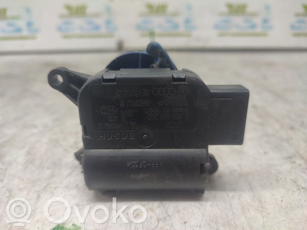 Audi A4 S4 B7 8E 8H Motorino attuatore ricircolo aria dell’A/C