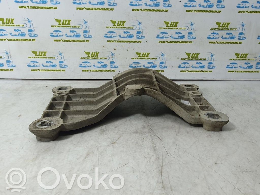 Audi A8 S8 D3 4E Rear differential mounting bracket 