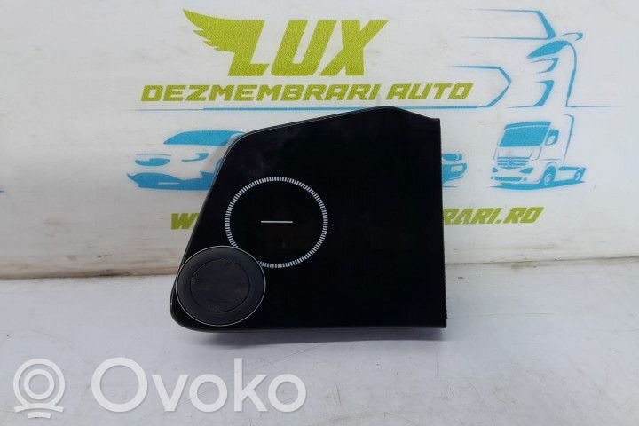 Moldura del panel   84840AA020