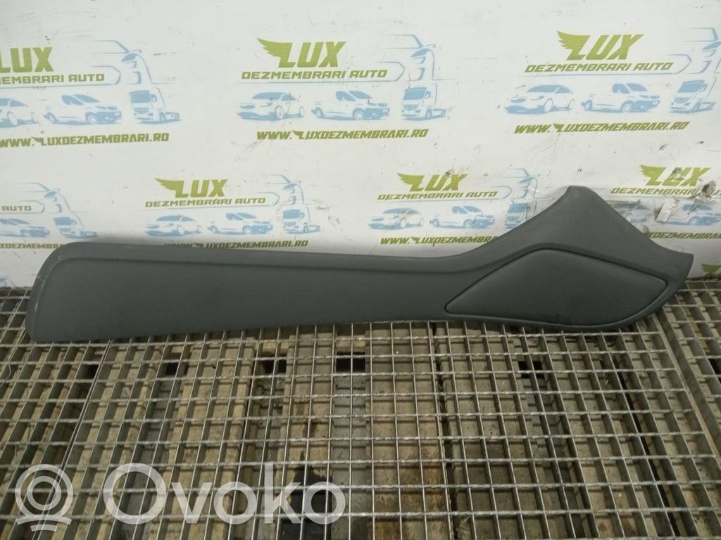 Audi A8 S8 D4 4H Listwa drzwi przednich 